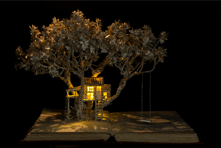 The house in the Oak Tree © Su Blackwell